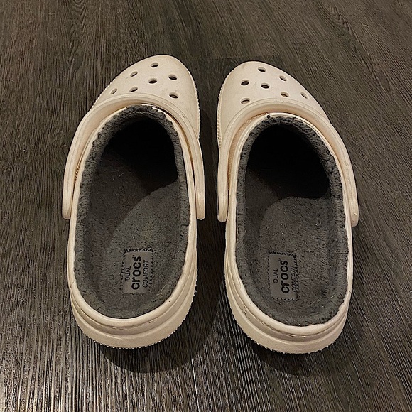 White fur crocs - Picture 4 of 4